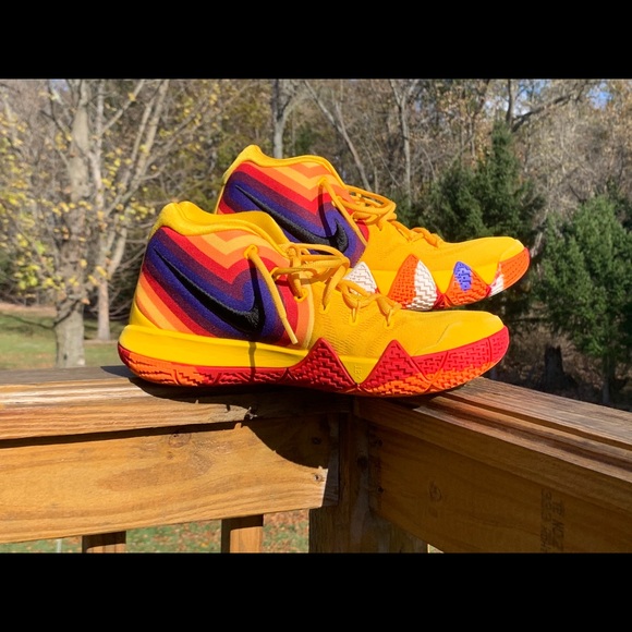Nike Kyrie 4 70s ‘Decades Pack’ - Picture 2 of 9